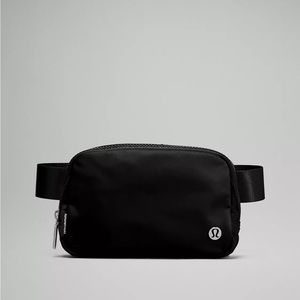 Lululemon Everywhere Belt Bag